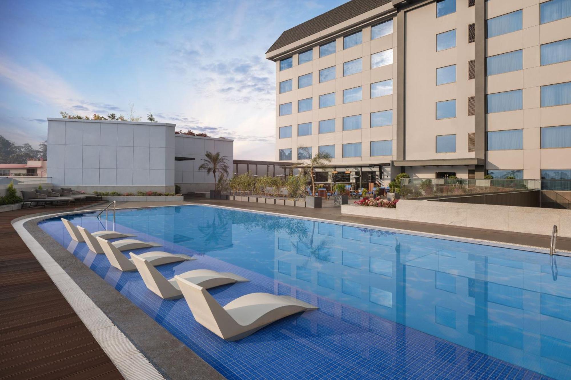 Courtyard By Marriott Shillong Exterior foto