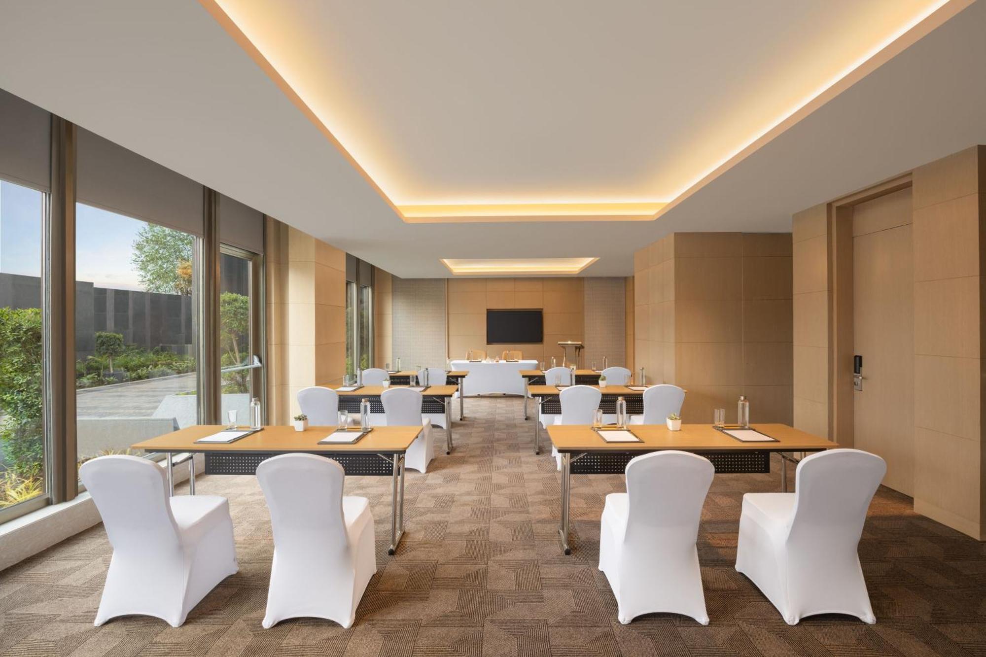 Courtyard By Marriott Shillong Exterior foto