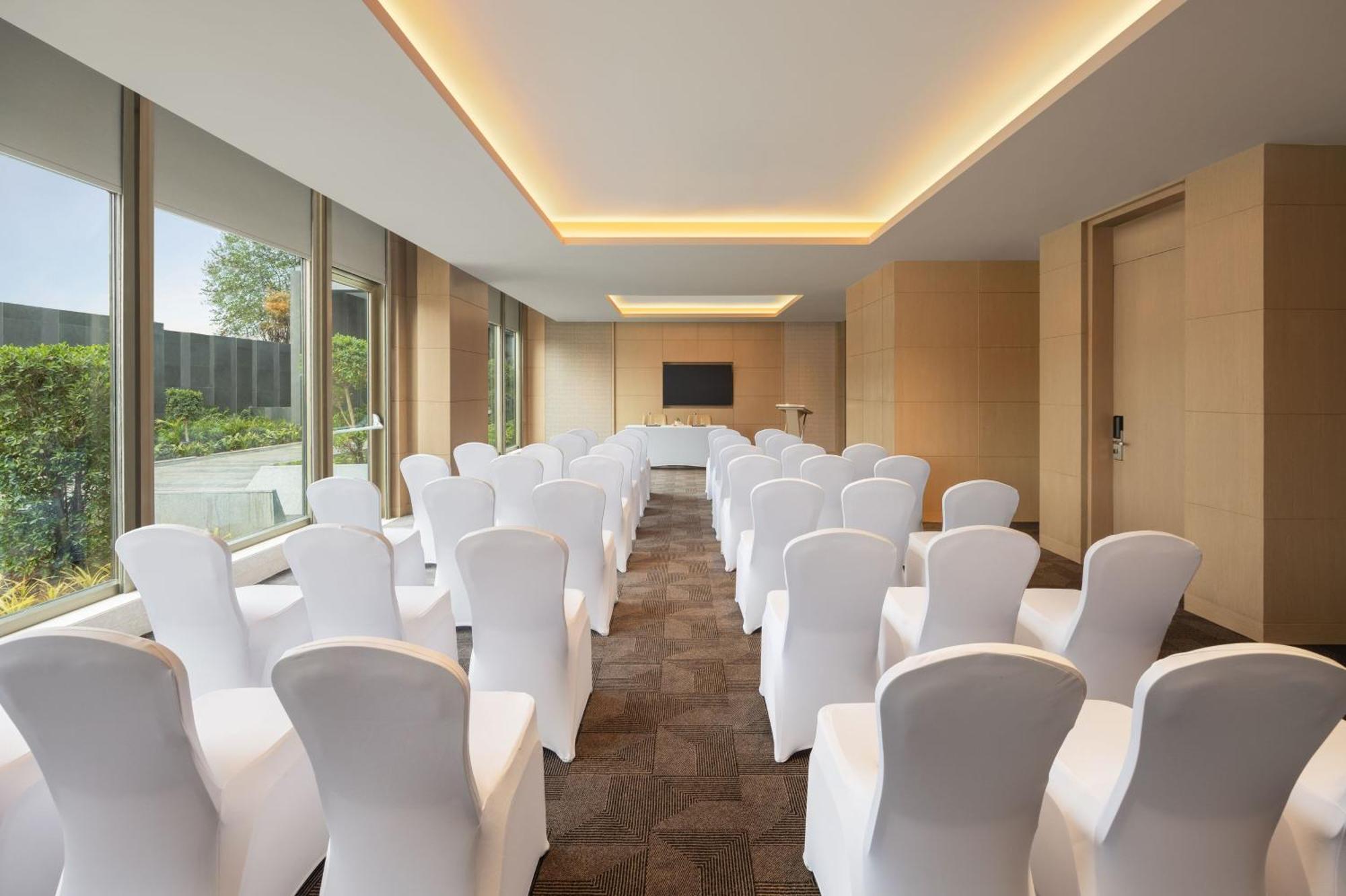 Courtyard By Marriott Shillong Exterior foto